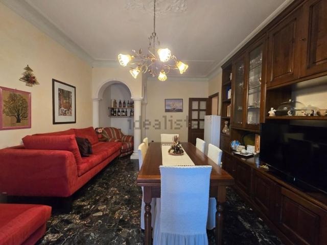Appartamento in vendita di 129 m² in Via Palestro, 53034