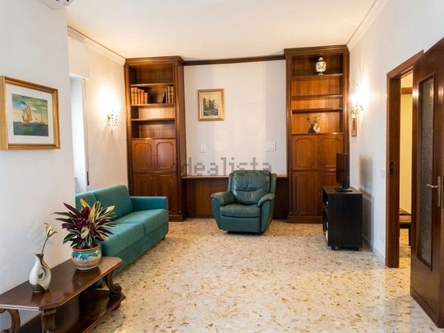 Appartamento in vendita di 129 m² in Via Tommaso de Amicis, 45