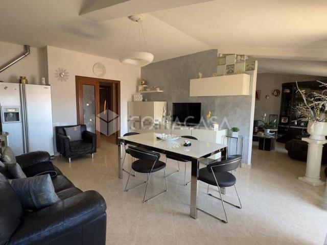 Appartamento in vendita di 129 m² in Viale dei Tigli