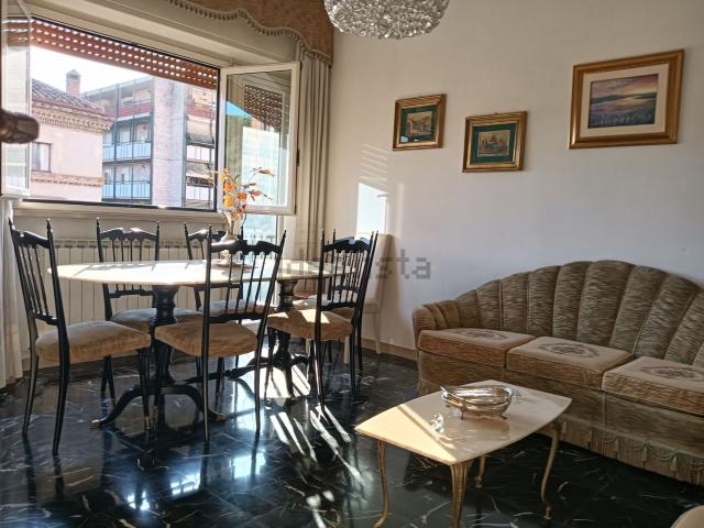 Appartamento in vendita di 129 m² in Viale di Porta Sant&apos Angelo
