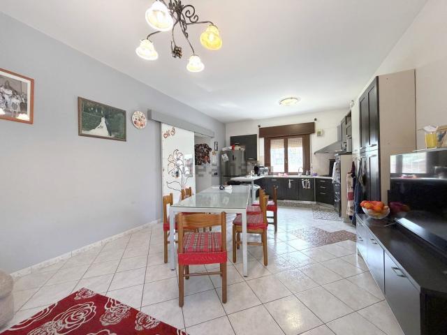 Appartamento in vendita di 119 m² in Viale Guglielmo Marconi, 103