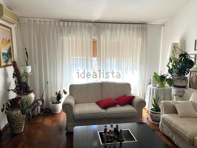 Appartamento in vendita di 129 m² in Viale Medaglie D&apos Oro