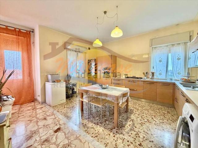 Appartamento in vendita di 129 m² in Viale Santa Panagia