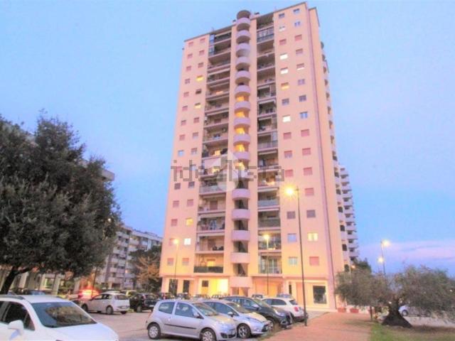 Appartamento in vendita di 129 m² in Largo delle Querce