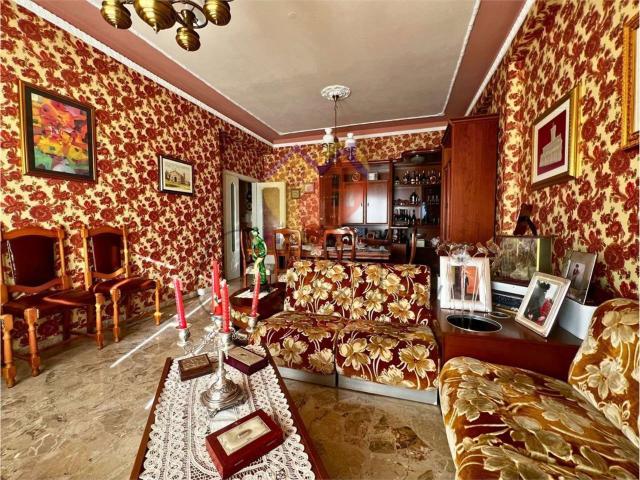 Appartamento in vendita di 129 m² in Piazza L. Annibaldi, 4