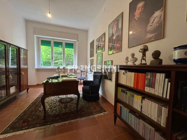 Appartamento in vendita di 130 m² in Via Calzabigi