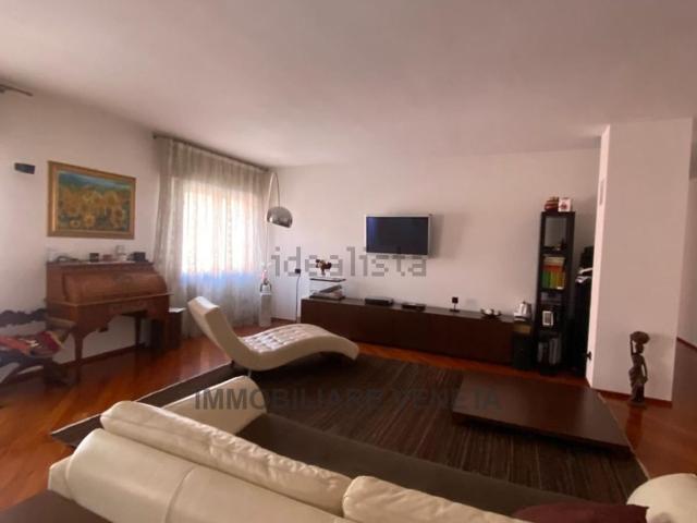 Appartamento in vendita di 130 m²