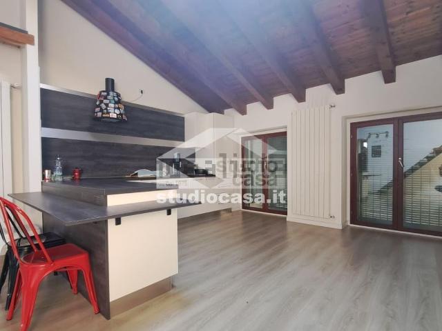 Appartamento in vendita di 130 m² in Via 4 Novembre