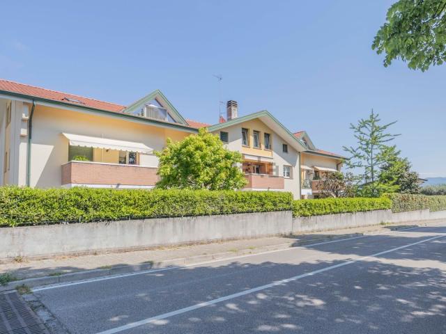 Appartamento in vendita di 130 m² in Via C. Caneva, 66