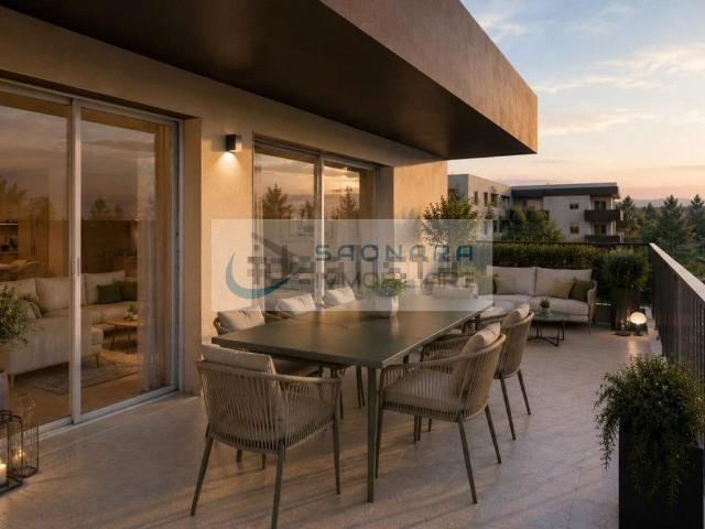 Appartamento in vendita di 130 m² in Via Colombo