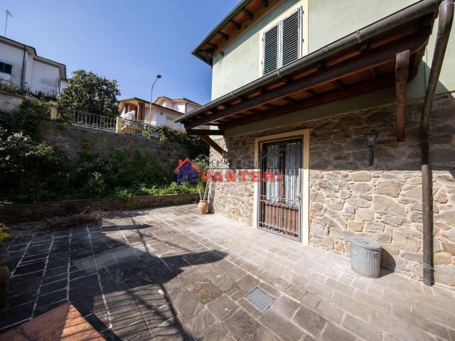 Appartamento in vendita di 130 m² in Via Colli per Uzzano