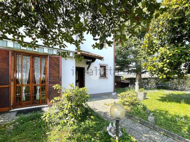 Appartamento in vendita di 130 m² in Via Como, 130