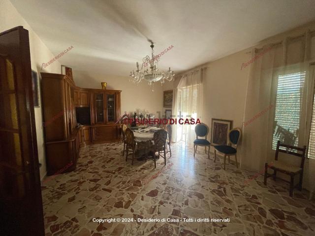 Appartamento in vendita di 130 m² in Via Consolare, 119