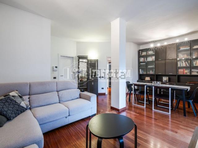 Appartamento in vendita di 130 m² in Via Copernico, 30