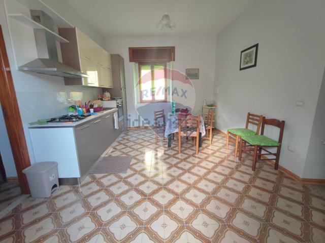 Appartamento in vendita di 130 m² in Via Corradello D&apos Aquino, 89
