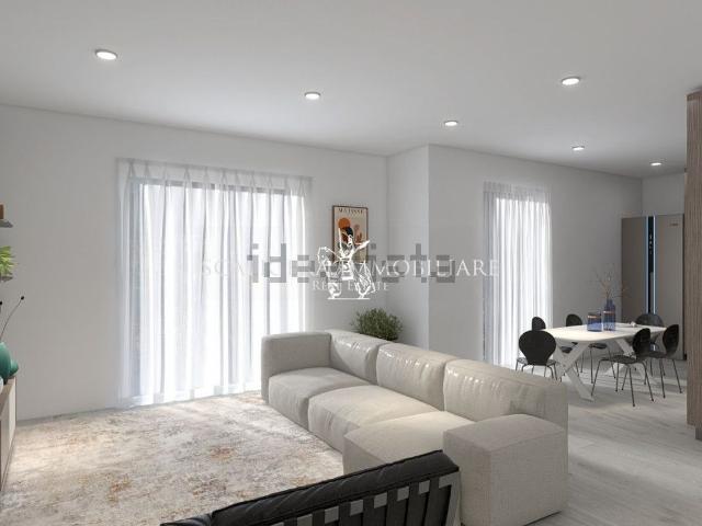 Appartamento in vendita di 130 m² in Via Calcinese