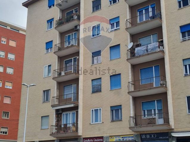 Appartamento in vendita di 130 m² in Via Campania