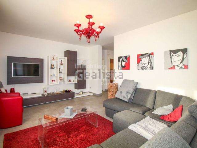 Appartamento in vendita di 130 m² in Via Caronelli