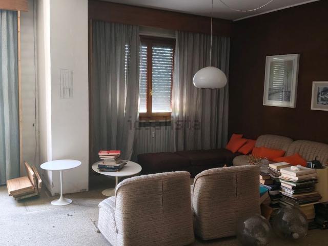 Appartamento in vendita di 130 m² in Via Carlo Alberto