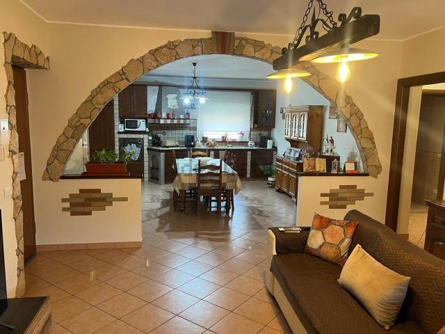 Appartamento in vendita di 130 m² in Via Carlo Forlanini, 17