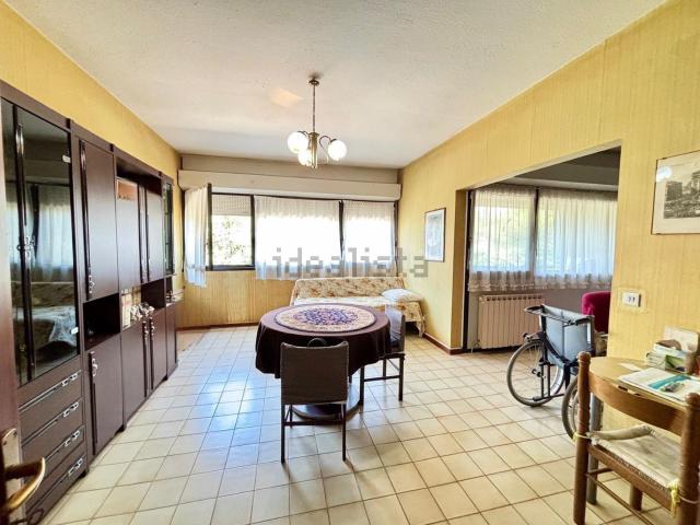 Appartamento in vendita di 130 m² in Via Carlo Linati