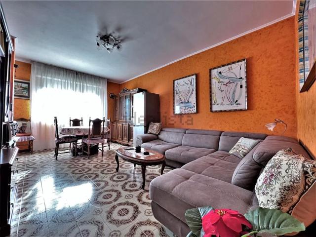 Appartamento in vendita di 130 m² in Via Carlo Zaccagnini