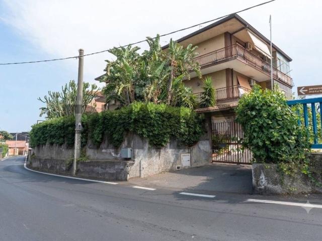 Appartamento in vendita di 130 m² in Via Carrubella, 10