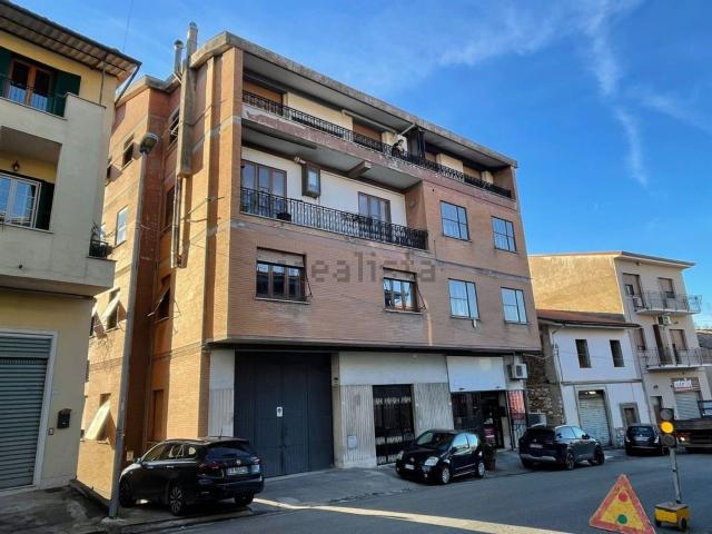 Appartamento in vendita di 130 m² in Via Casilina