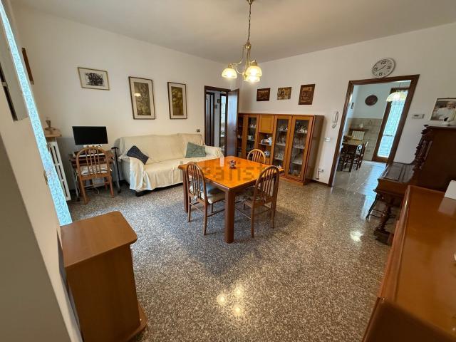 Appartamento in vendita di 130 m² in Via Cremona, 48