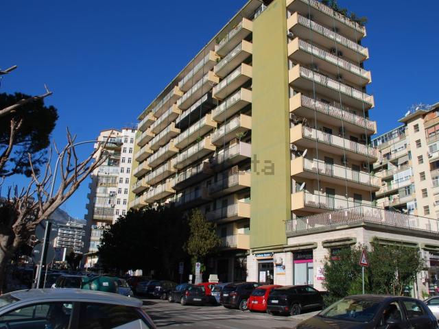 Appartamento in vendita di 130 m² in Via Cristofaro Scobar