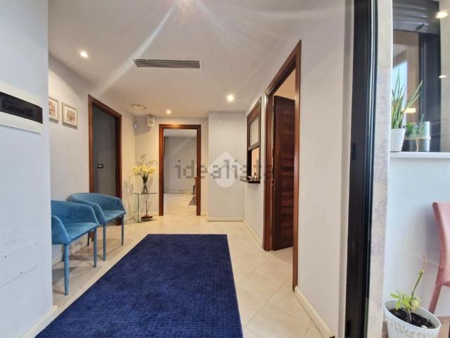 Appartamento in vendita di 100 m² in Via Cuneo, 5