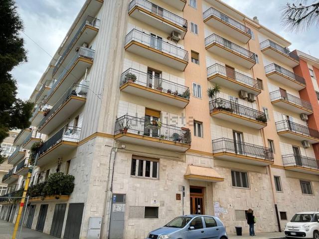 Appartamento in vendita di 130 m² in Via A. De Gasperi, 198