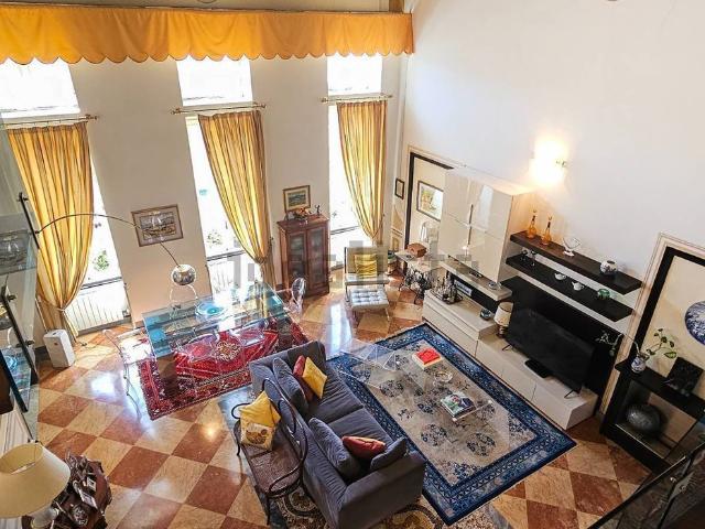 Appartamento in vendita di 130 m² in Via Antonietta Massuccone Mazzini, 56