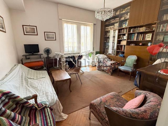 Appartamento in vendita di 130 m² in Via Antonio Cantore, 35