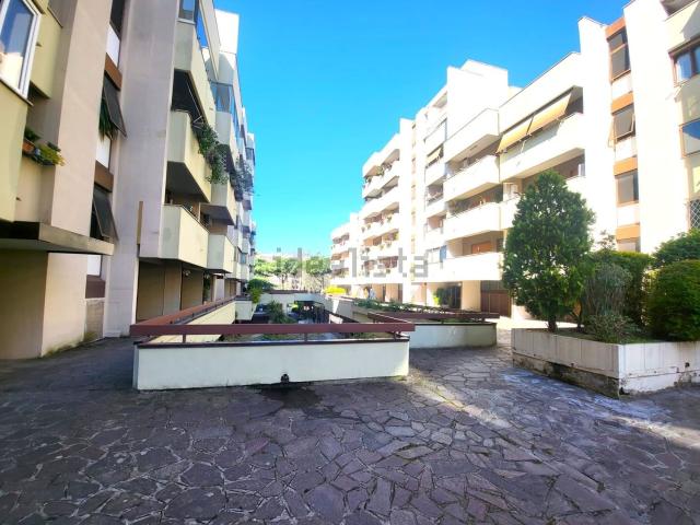 Appartamento in vendita di 130 m² in Via Antonio Maria Lorgna