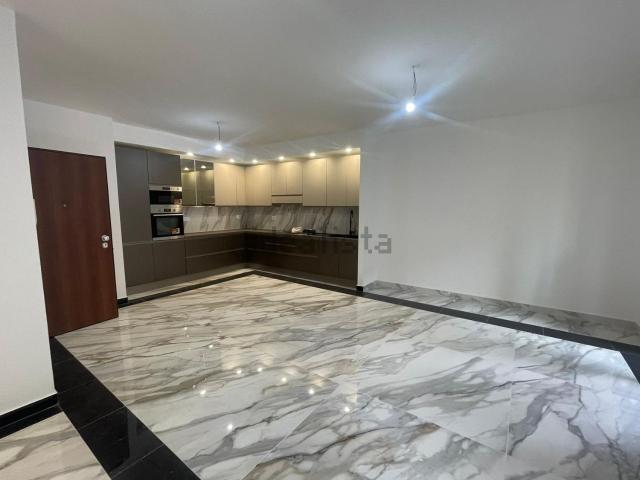Appartamento in vendita di 130 m² in Via Antonio Melandri, 58