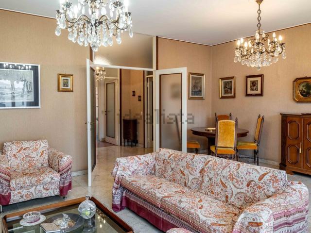 Appartamento in vendita di 130 m² in Via Andrea Solari, 23