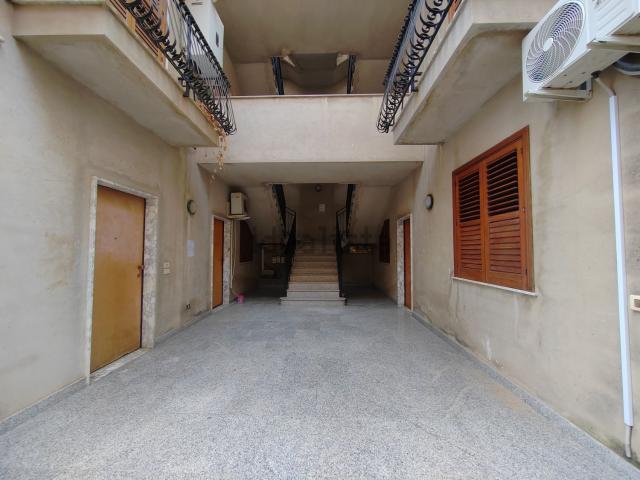 Appartamento in vendita di 130 m² in Via Angelo Cavarra, 77