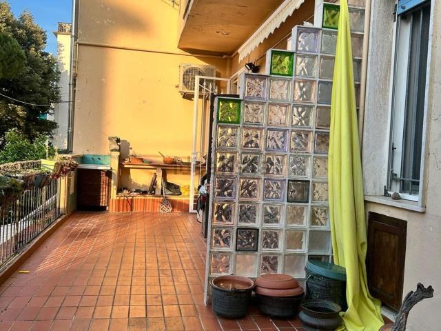 Appartamento in vendita di 130 m² in Via Angiolo Badaloni, 86