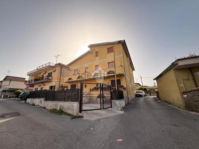 Appartamento in vendita di 130 m² in Via Annibaldi Riccardello, 15