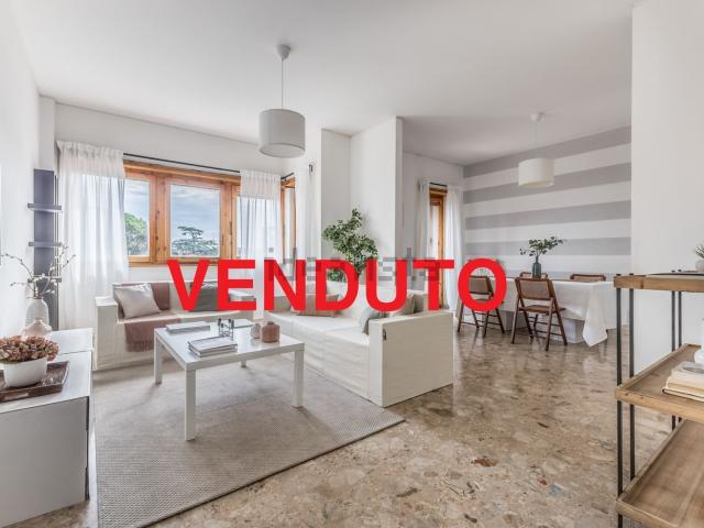 Appartamento in vendita di 130 m² in Via Adolfo Ravà