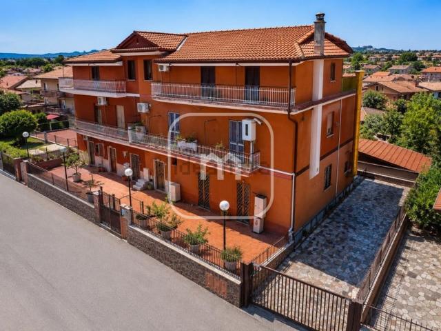 Appartamento in vendita di 130 m² in Via Agugliano, 71