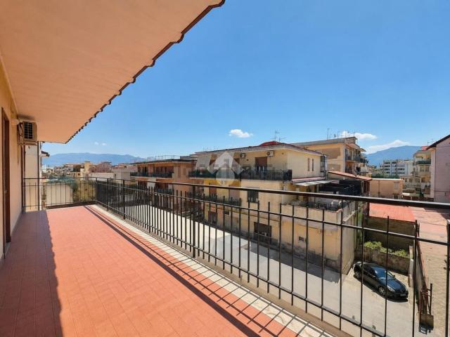Appartamento in vendita di 130 m² in Via Alcide de Gasperi, 185