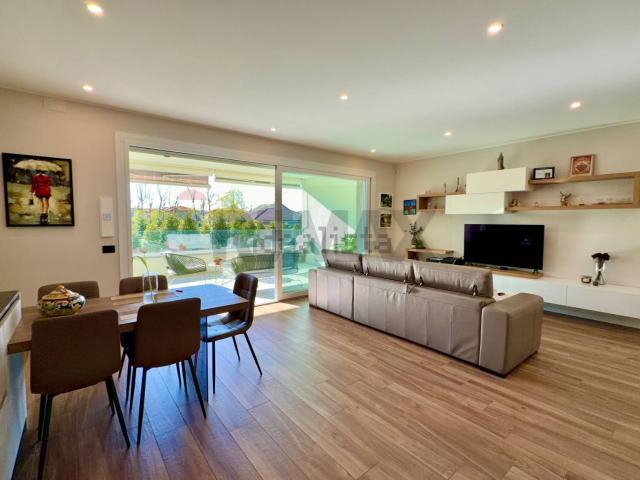 Appartamento in vendita di 130 m² in Via Alcide De Gasperi, 35