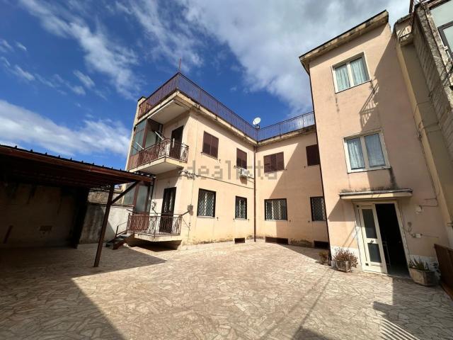 Appartamento in vendita di 130 m² in Via Appia, 153