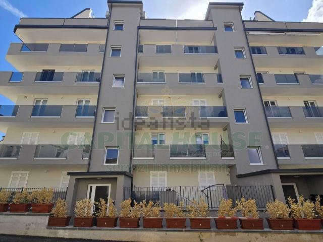 Appartamento in vendita di 130 m² in Via Appia