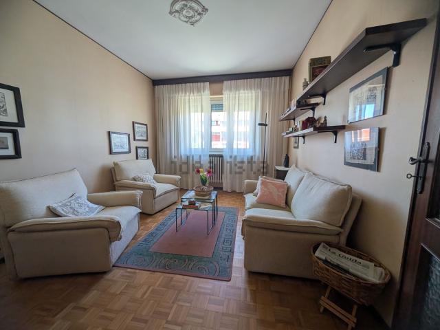 Appartamento in vendita di 130 m² in Via Arturo Felici, 10