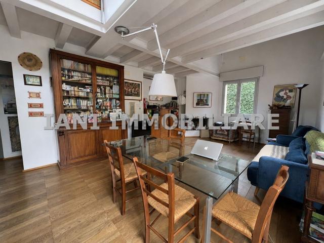 Appartamento in vendita di 130 m² in Via Arienti