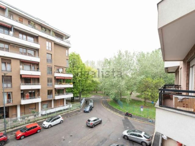 Appartamento in vendita di 130 m² in Via Attilio Cassoni, 16
