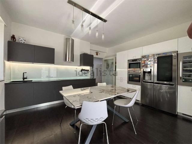 Appartamento in vendita di 130 m² in Via Bari, 15